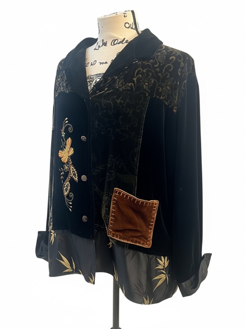 VTG 90s Chico’s Design Silk Velvet Patchwork Embroidered Jacket - Size 2 / L